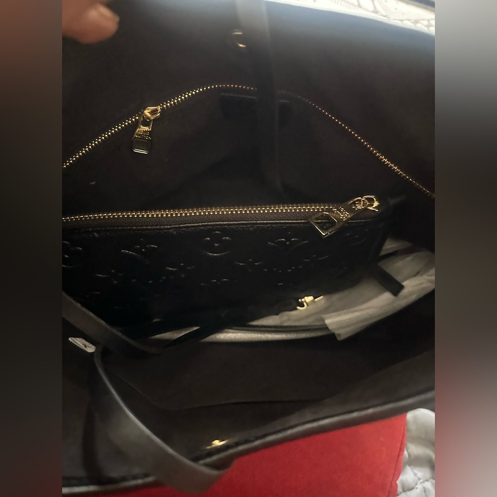 Louis Vuitton Textured Black Leather Bag - Picture 3 of 4